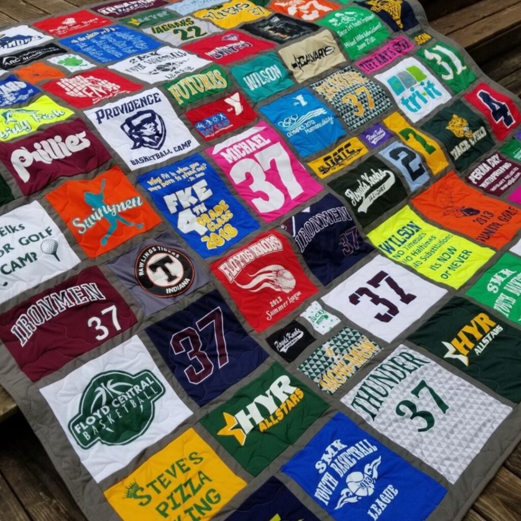 Memory quilt made of t-shirts with a brown border